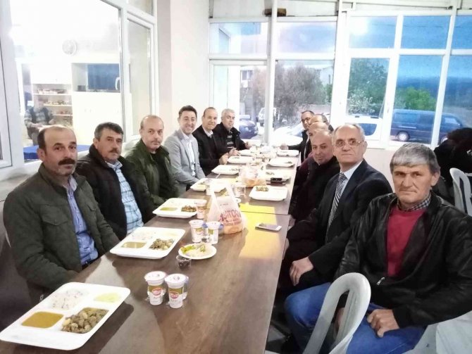 Bandırma Belediye Başkanı İftarda Kırsal Mahalle Halkıyla Buluştu