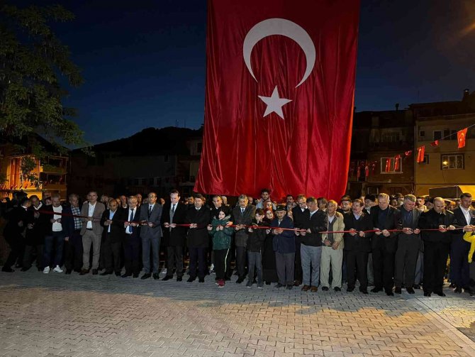 Kumluca Şehitler Meydanı Törenle Açıldı