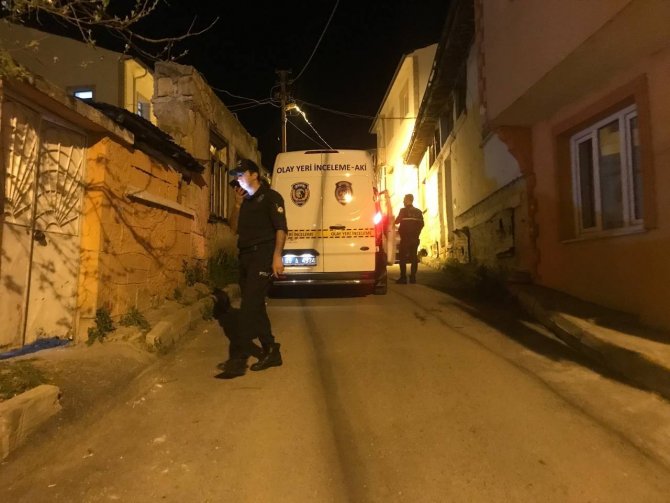 Tesisatçı Tamir İçin Gittiği Evde Kafasına Sopayla Vurularak Öldürüldü