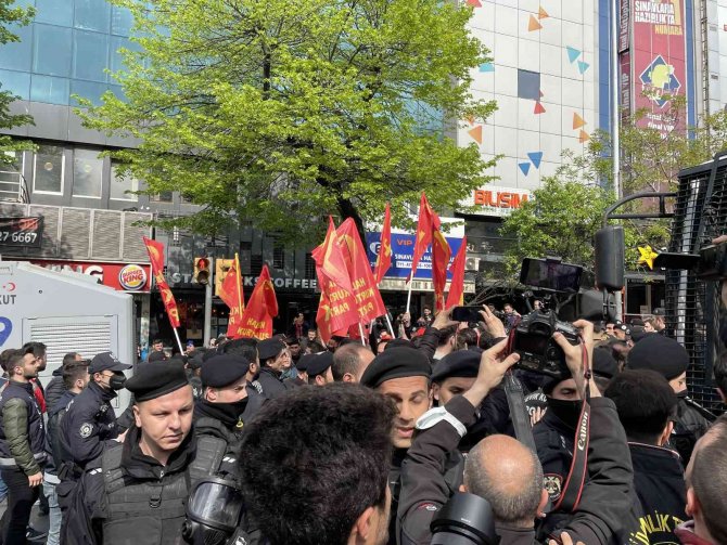 Beşiktaş’tan Taksim’e Yürümek İsteyen Göstericilere Müdahale