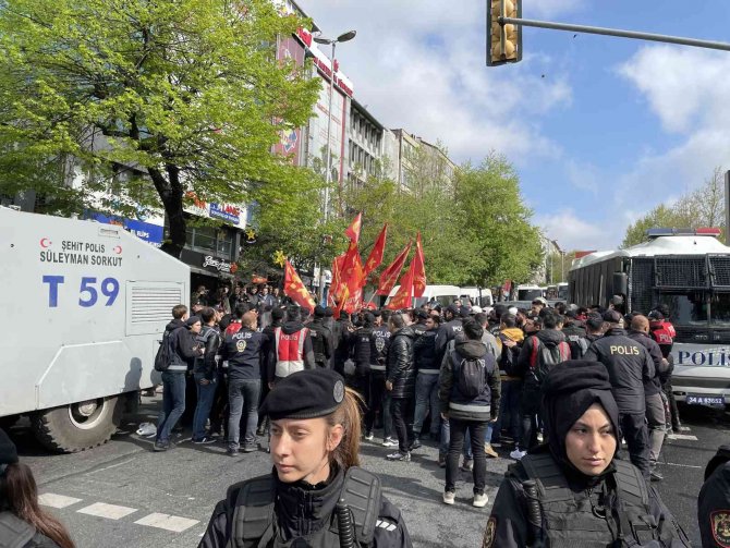 Beşiktaş’tan Taksim’e Yürümek İsteyen Göstericilere Müdahale