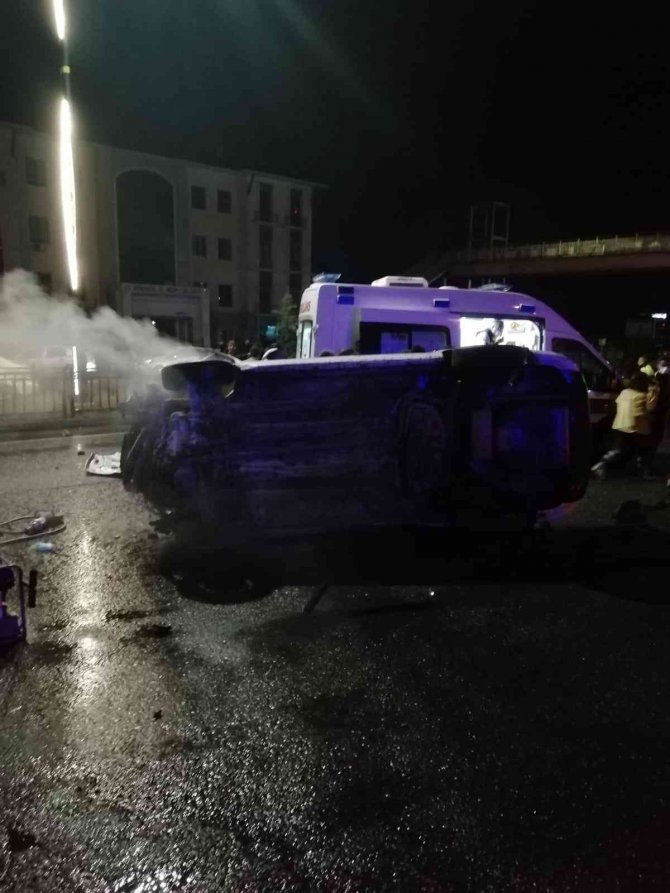 Bingöl’de Kontrolden Çıkan Otomobil Bariyerler Çarptı: 2 Ölü