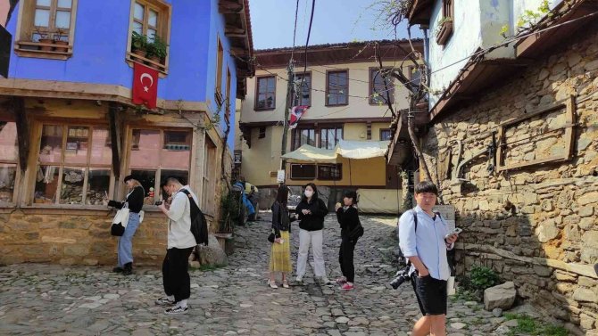 Koreli Fenomenlerle Tanıtım Atağı