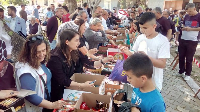Geleneksel Çörek Derme Etkinliğine Yoğun İlgi Yaşandı