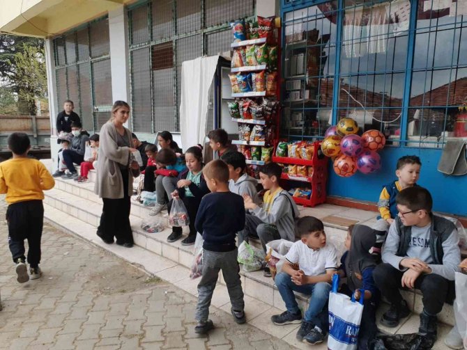 Çocuklar 3 Asırlık Arife Geleneğini Yaşattı