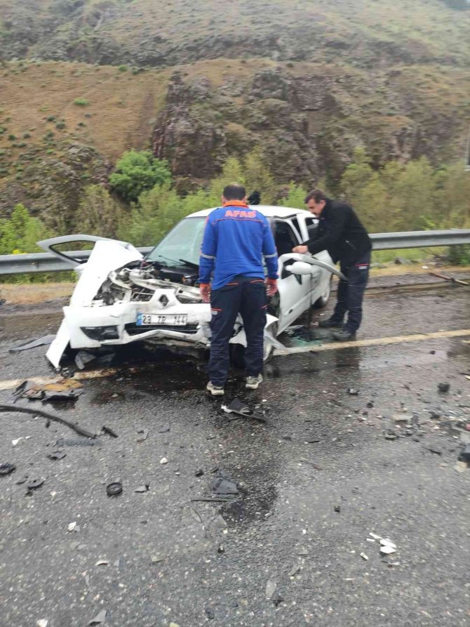 Elazığ’da Trafik Kazası: 4 Yaralı