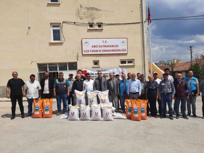 Emet’te Çiftçilere Yüzde 75 Hibeli Ayçiçeği Ve Nohut Tohumu Dağıtıldı