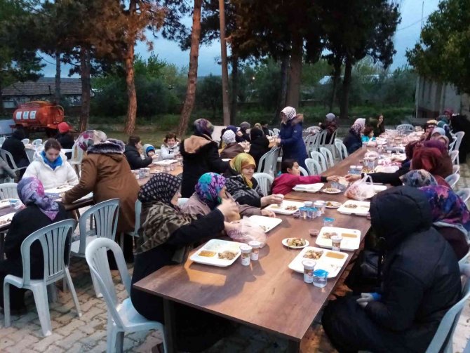 Bandırma Belediye Başkanı İftarda Kırsal Mahalle Halkıyla Buluştu