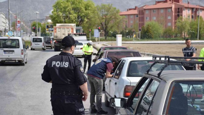 Erzincan’da Bayram Öncesi ‘Türkiye Güven Huzur’ Uygulaması