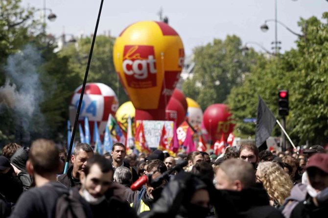 Paris’te Olaylı 1 Mayıs Kutlaması