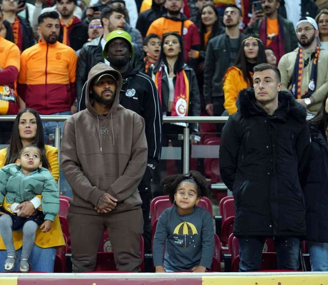 Diagne, Marcao Ve Pena, Tribünden Takip Etti