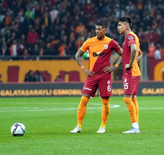Galatasaray Evinde 5 Maç Sonra Kaybetti