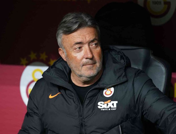 Galatasaray Taraftarından Yönetime Tepki