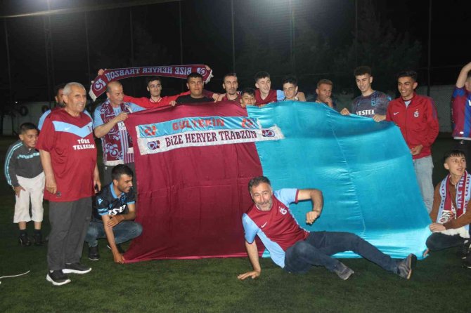 Diyarbakır’da 160 Haneli Köyde Trabzonspor’un Şampiyonluğu Kutlandı