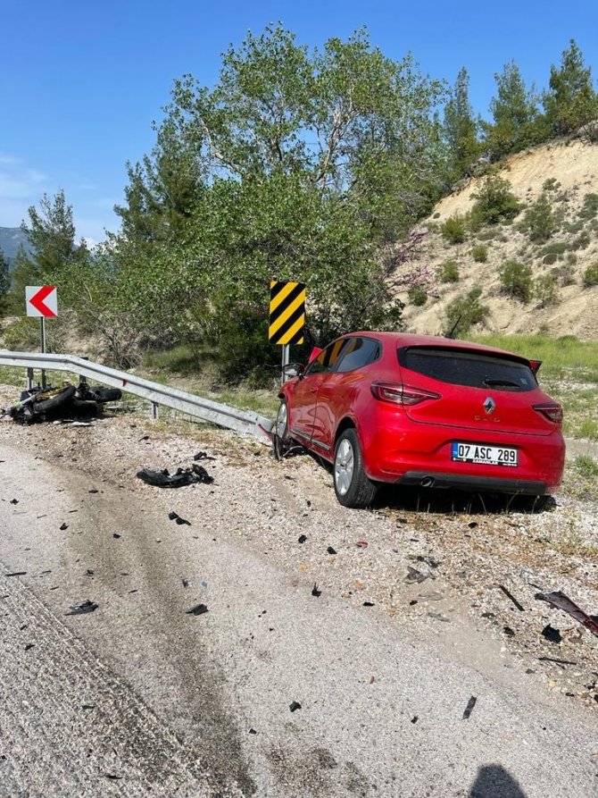 Burdur’da Otomobil İle Motosiklet Çarpıştı: 2 Ölü, 2 Yaralı