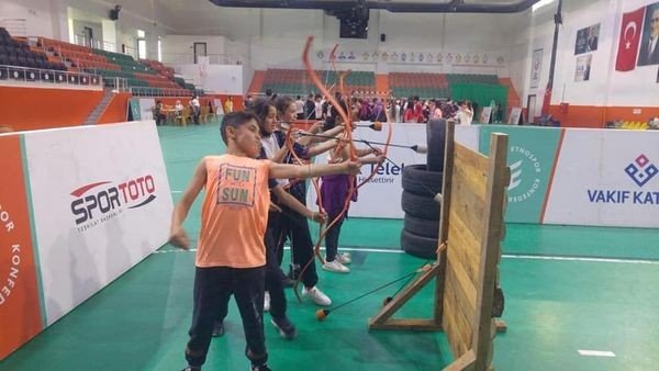 Köyceğiz’de Öğrenciler Geleneksel Spor Oyunları İle Tanıştı