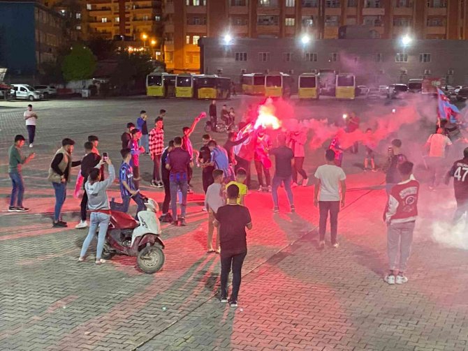 Mardin’de Trabzonspor’un Şampiyonluğu Coşku İle Kutlandı
