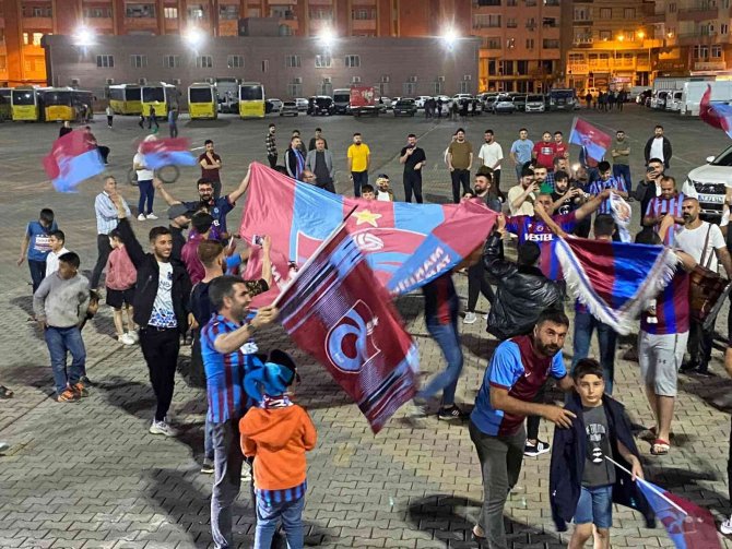 Mardin’de Trabzonspor’un Şampiyonluğu Coşku İle Kutlandı