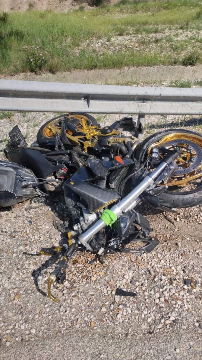 Burdur’da Otomobil İle Motosiklet Çarpıştı: 2 Ölü, 2 Yaralı