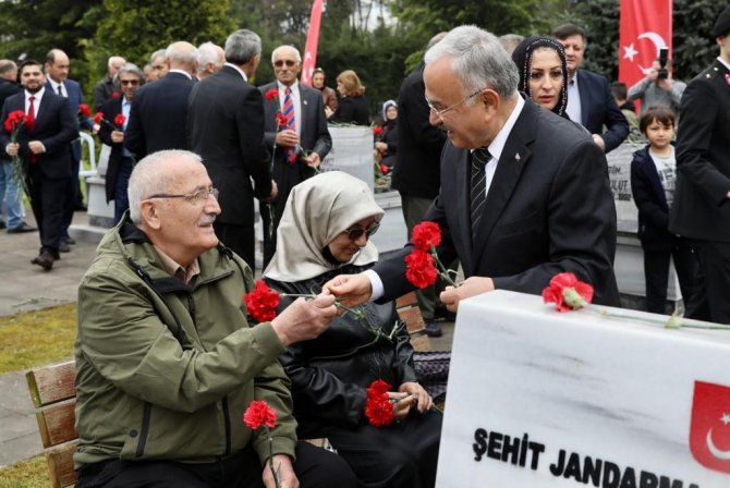 Arife Gününde Şehitler Dualarla Yad Edildi