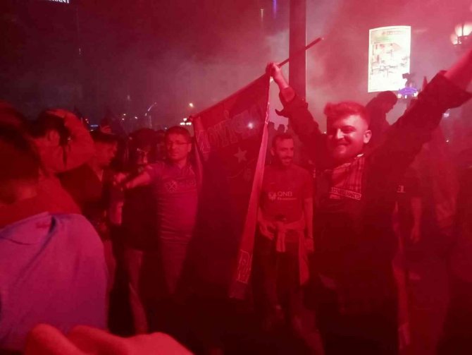 Trabzonspor’un Şampiyonluğu Başkentte Coşkuyla Kutlandı