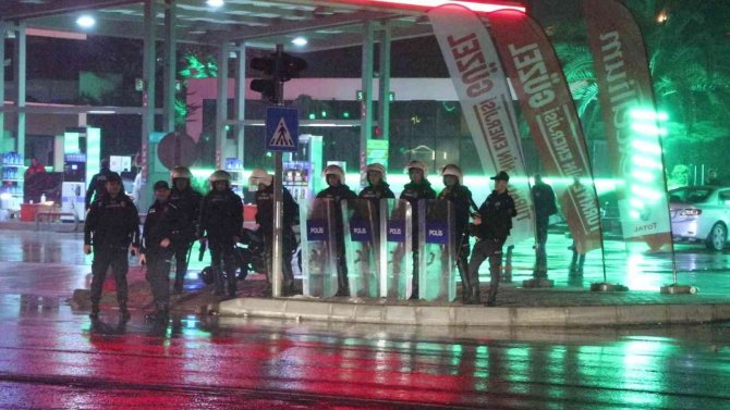 Şampiyonluk Kutlamalarında Gergin Anlar