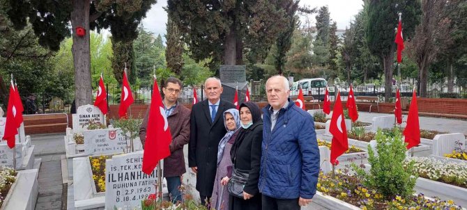 Şehitlerine Koştular