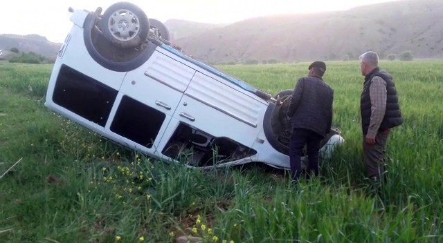 Siirt’te Araç Takla Attı, Sürücü Yara Almadan Kazayı Atlattı