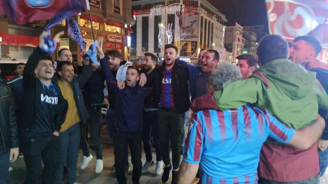 Trabzonspor Taraftarları Van’ı İnletti