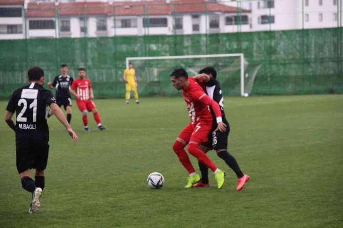 Tff 3. Lig: Hd Elazığ Karakoçan Fk: 3 - Kuşadasıspor: 2