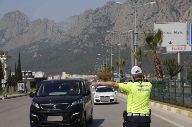 Antalya’da 670 Personelle Türkiye Güven Huzur Uygulaması