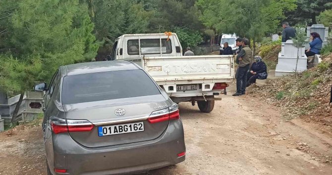 İ̇ki Aracın Arasında Sıkışarak Ağır Yaralandılar
