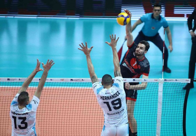 Ziraat Bankkart, Seride 2-0 Öne Geçti
