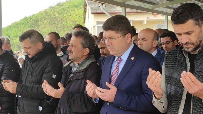 Tbmm Adalet Komisyonu Başkanı Tunç: "1 Mayıs’ı Emek Ve Dayanışma Günü Olarak İlan Eden Recep Tayyip Erdoğan Ve Ak Parti İktidarı Oldu"