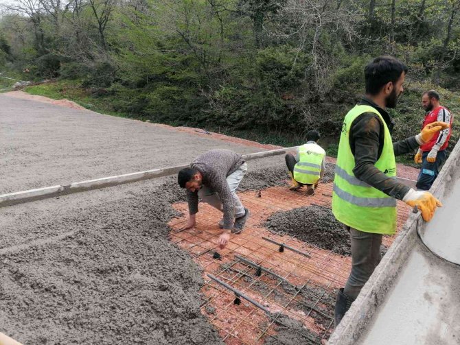 Kocaeli Büyükşehir, Köy Yolları Yapımını Sürdürüyor