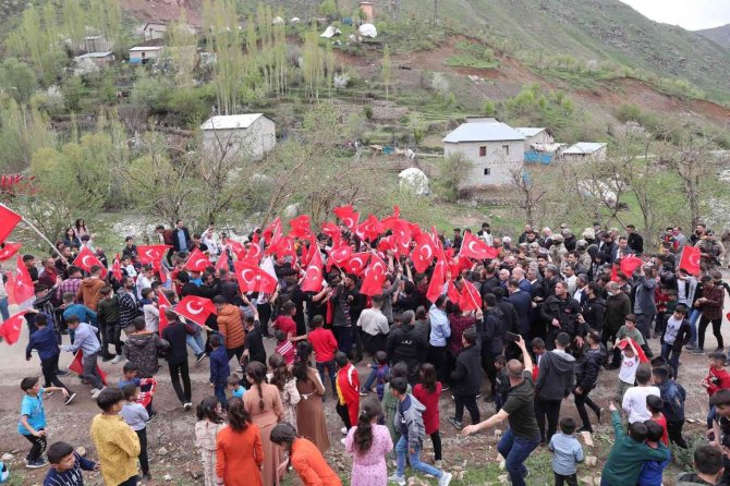 Bakan Soylu: "Bu Topraklarda Huzuru Ve Kardeşliği Kaldırıp, Bu Topraklara Kaosu, Baskı Ve Zulmü Getirmeye Çalışanlara Karşı Nasıl Birlik Olduğunuzu Biliyoruz"