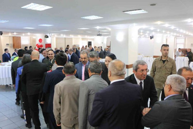 İ̇l Protokolünün Pandemi Sonrası İlk Bayramlaşması