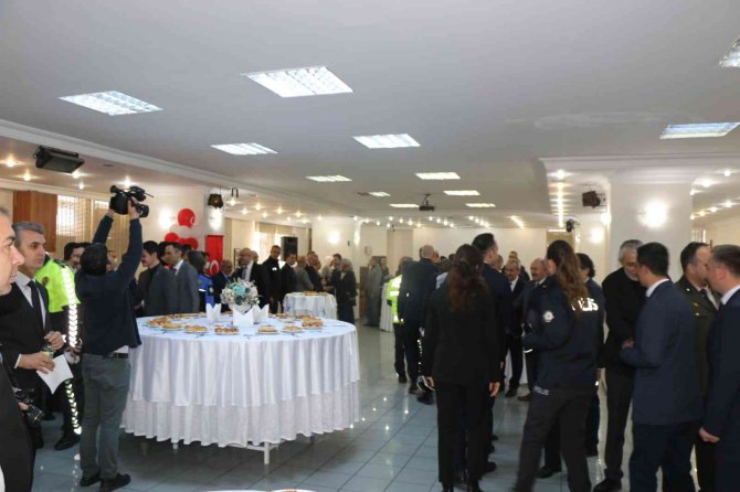İ̇l Protokolünün Pandemi Sonrası İlk Bayramlaşması