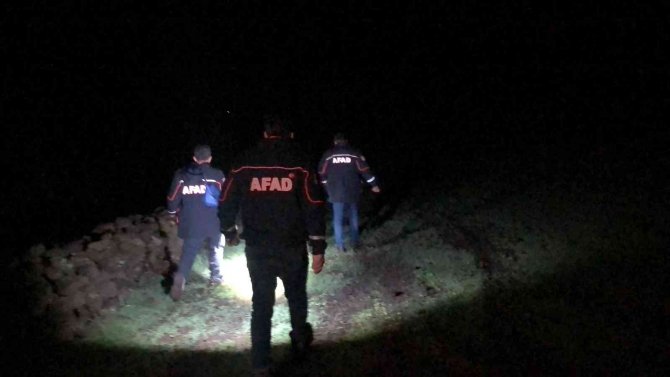 Kars’ta 12 Yaşındaki Çocuk Kayıp: Ekipler Arazide Kaybolan Çocuğu Arıyor