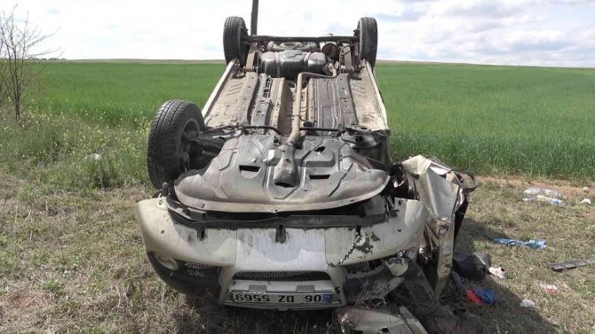 Bayramları Kabusa Döndü, Tilkiye Çarpmamak Takla Attı: 5 Yaralı