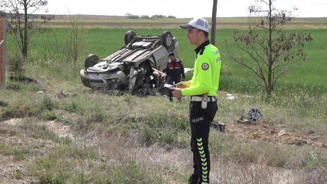 Bayramları Kabusa Döndü, Tilkiye Çarpmamak Takla Attı: 5 Yaralı