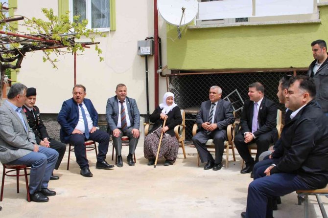 Beyşehir Protokolü Şehit Aileleri Ve Gazilerle Bayramlaştı