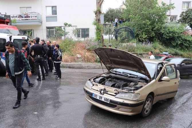 Alkollü Sürücü Yardıma Gelen Polislere Saldırdı