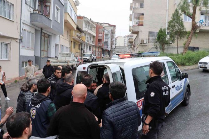 Alkollü Sürücü Yardıma Gelen Polislere Saldırdı