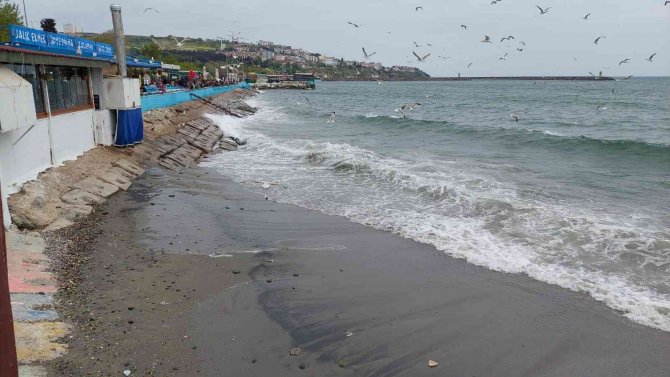 Marmara Denizi Ulaşımına Poyraz Engeli