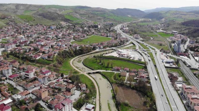 Bu Çay Görenleri Şaşkına Çeviriyor