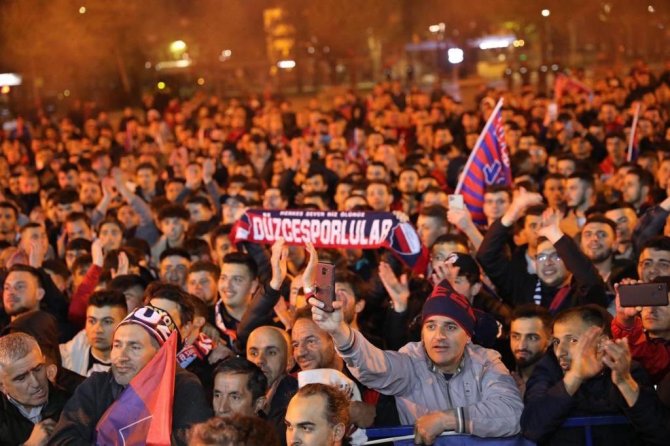 Kentte Çifte Bayram Yaşanıyor