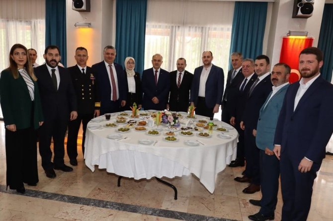 Yalova Protokolü Bayramlaştı