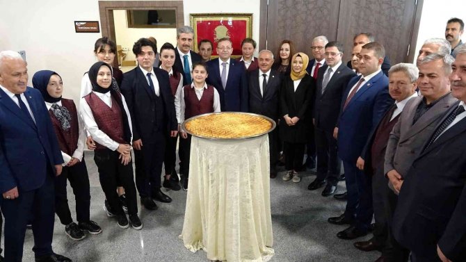 Yozgat’ta İl Protokolü Bayramlaşma Programında Bir Araya Geldi