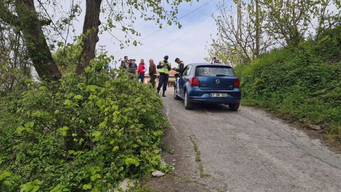 Otomobil 100 Metrelik Uçuruma Yuvarlandı: 1 Ölü